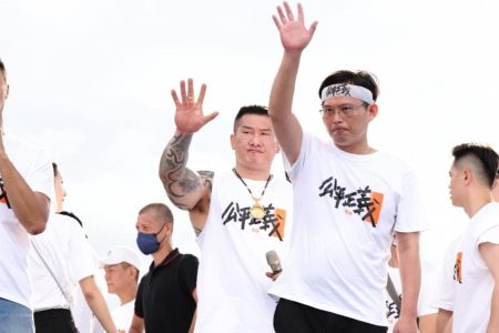 館長帶路 黃國昌摸黑走邪道