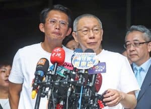 Read more about the article 柯文哲大復活 黃國昌人財兩空